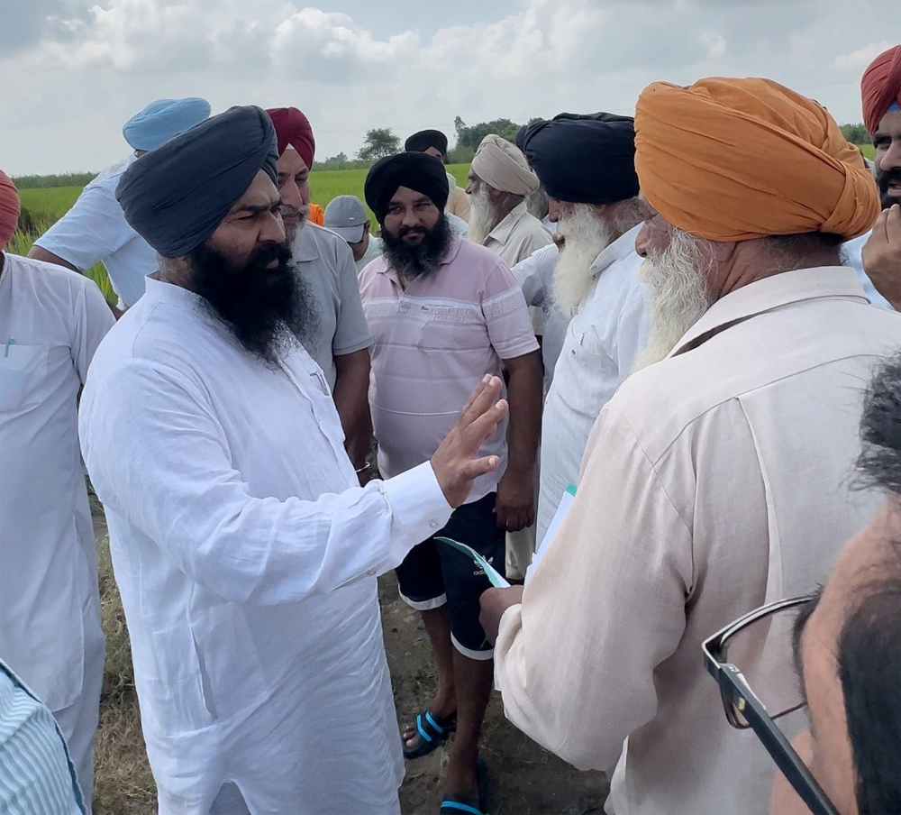 ਵਿਧਾਇਕ ਜਸਵੀਰ ਰਾਜਾ ਨੇ ਟਾਂਡਾ ਦੇ ਹੜ੍ਹ ਪ੍ਰਭਾਵਿਤ ਪਿੰਡਾਂ ਦਾ ਦੌਰਾ ਕਰਕੇ ਲੋਕਾਂ ਦੀਆਂ ਸੁਣੀਆਂ ਮੁਸ਼ਕਿਲਾਂ