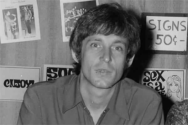 death of famous lyricist