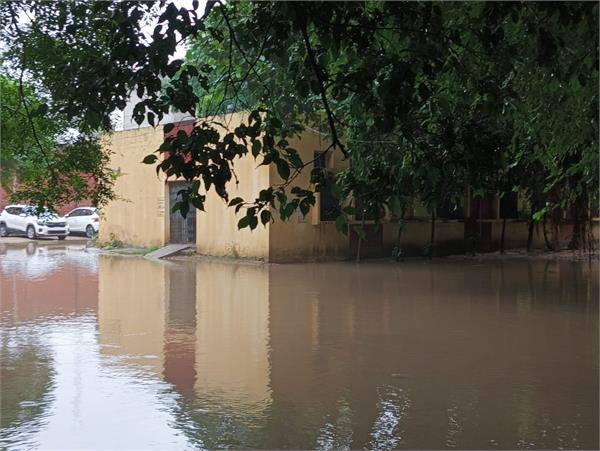 mahal kalan rain