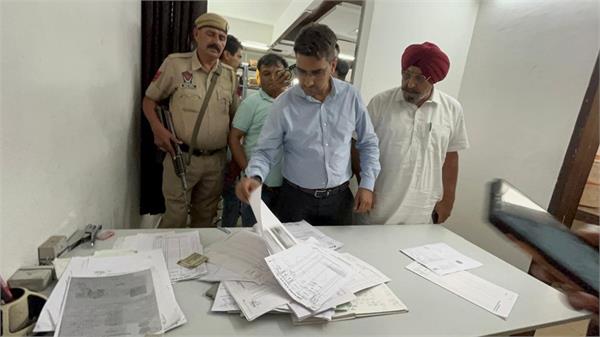 mla raid in patwari office