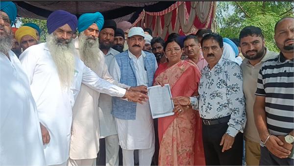 union minister savitri thakur visits flood affected villages of tanda