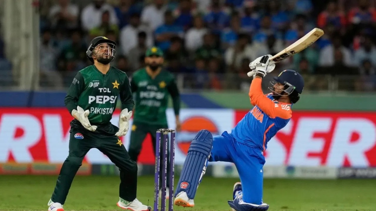 Asia Cup 2025: ਭਾਰਤ ਨੇ ਟਾਸ ਜਿੱਤ ਪਾਕਿਸਤਾਨ ਨੂੰ ਦਿੱਤਾ ਬੱਲੇਬਾਜ਼ੀ ਲਈ ਸੱਦਾ, ਦੇਖੋ ਪਲੇਇੰਗ 11