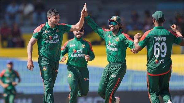 asia cup 2025  sri lanka wins toss  invites bangladesh to bat
