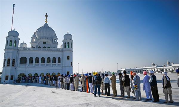 indian government bans sikh pilgrims pakistan on the occasion of gurpurab