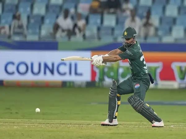 asia cup 2025 india wins toss invites pakistan to bat see playing 11
