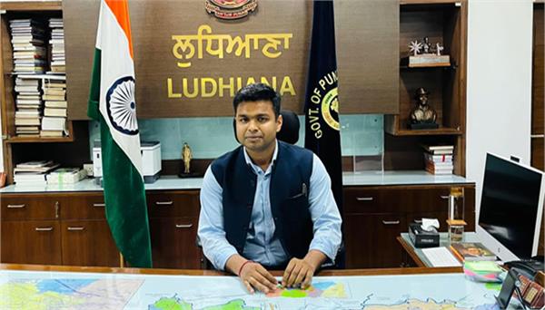 along with army  ndrf and villagers strengthen existing dhussi embankment