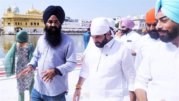 minister of state muralidhar mohol sachkhand sri harmandir sahib