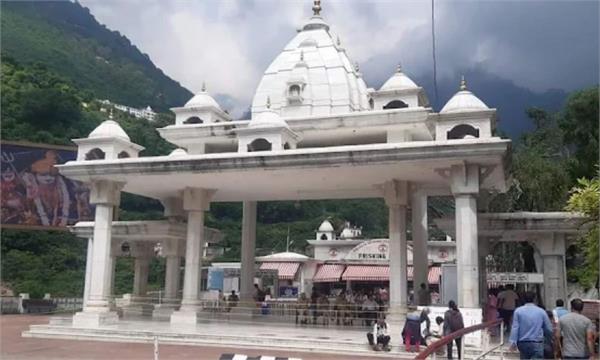 vaishno devi yatra remains suspended for the ninth day