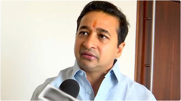 maharashtra minister nitish rane supported vhp said garba event