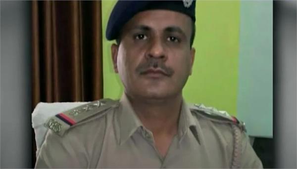 dog bites police inspector dies