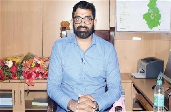 ed arrests former muda commissioner dinesh kumar