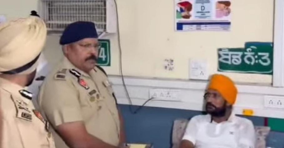 ਅਜਨਾਲਾ ਗੋਲੀਬਾਰੀ ਮਾਮਲਾ: DGP ਪ੍ਰਵੀਨ ਕੁਮਾਰ ਸਿਨਹਾ ਪਹੁੰਚੇ ਸਿਵਲ ਹਸਪਤਾਲ, ਜ਼ਖਮੀ ASI ਦਾ ਜਾਣਿਆ ਹਾਲ