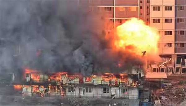 7 gas cylinders explode at labour camp