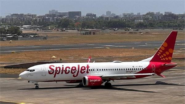 40 spicejet pilots refuse to fly over salary issues