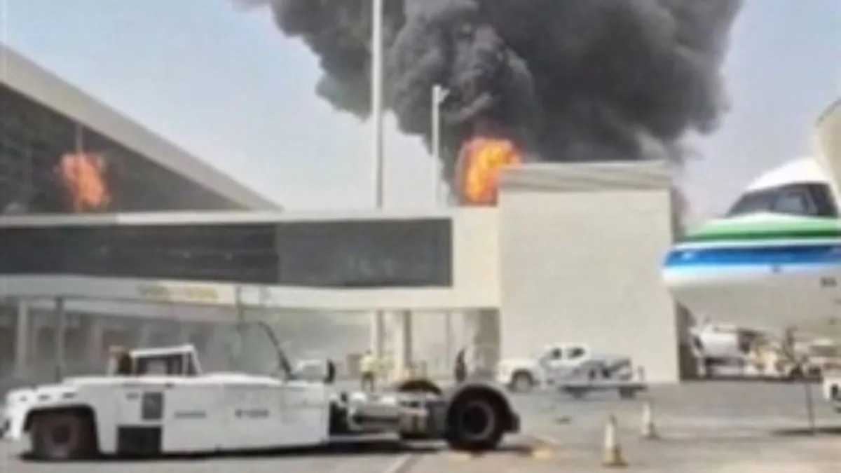 ਸਾਊਦੀ ਅਰਬ ਦੇ Riyadh Airport ''ਤੇ ਮੁੜ ਹਮਲਾ: ਯਾਤਰੀ ਟਰਮੀਨਲ ''ਤੇ ਡਿੱਗੀ ਮਿਜ਼ਾਈਲ, ਕਈ ਲੋਕ ਜ਼ਖਮੀ
