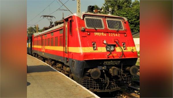 special trains to run between amritsar and chhapra