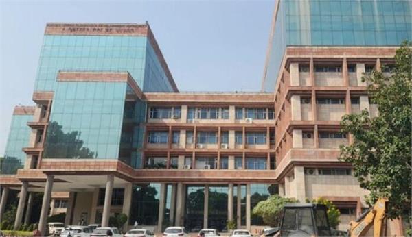 punjab government withdrawn the additional charge of gmada from popli