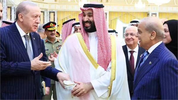 mecca defense pact comes into effect