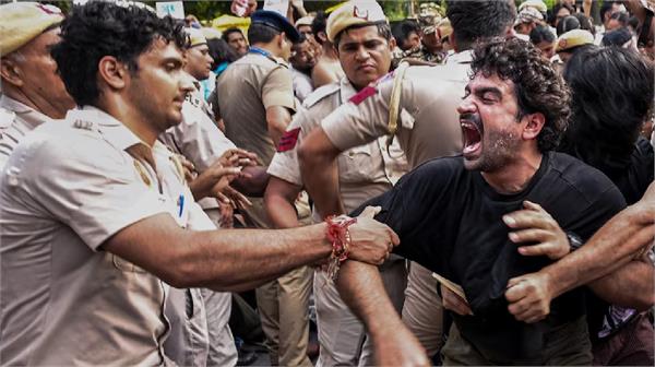 uproar in delhi over gyanesh kumar  s resignation