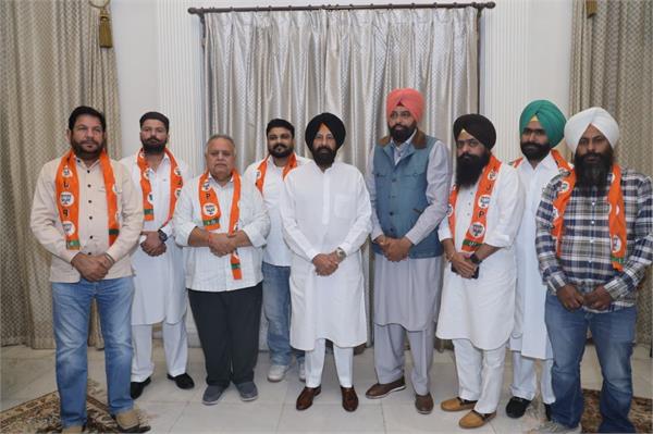 several akali leaders from sri muktsar sahib join the bjp