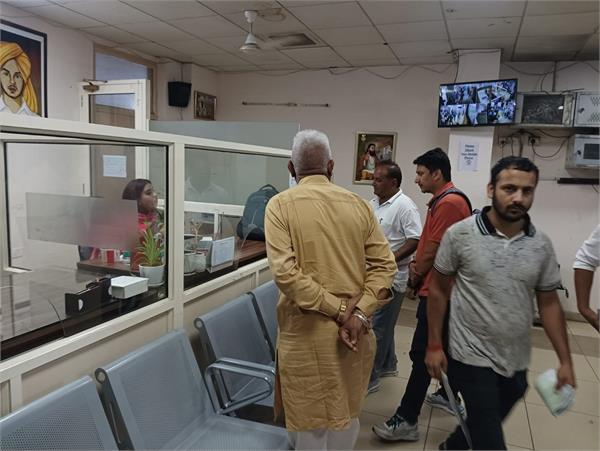 easy registration    becomes a headache for the public