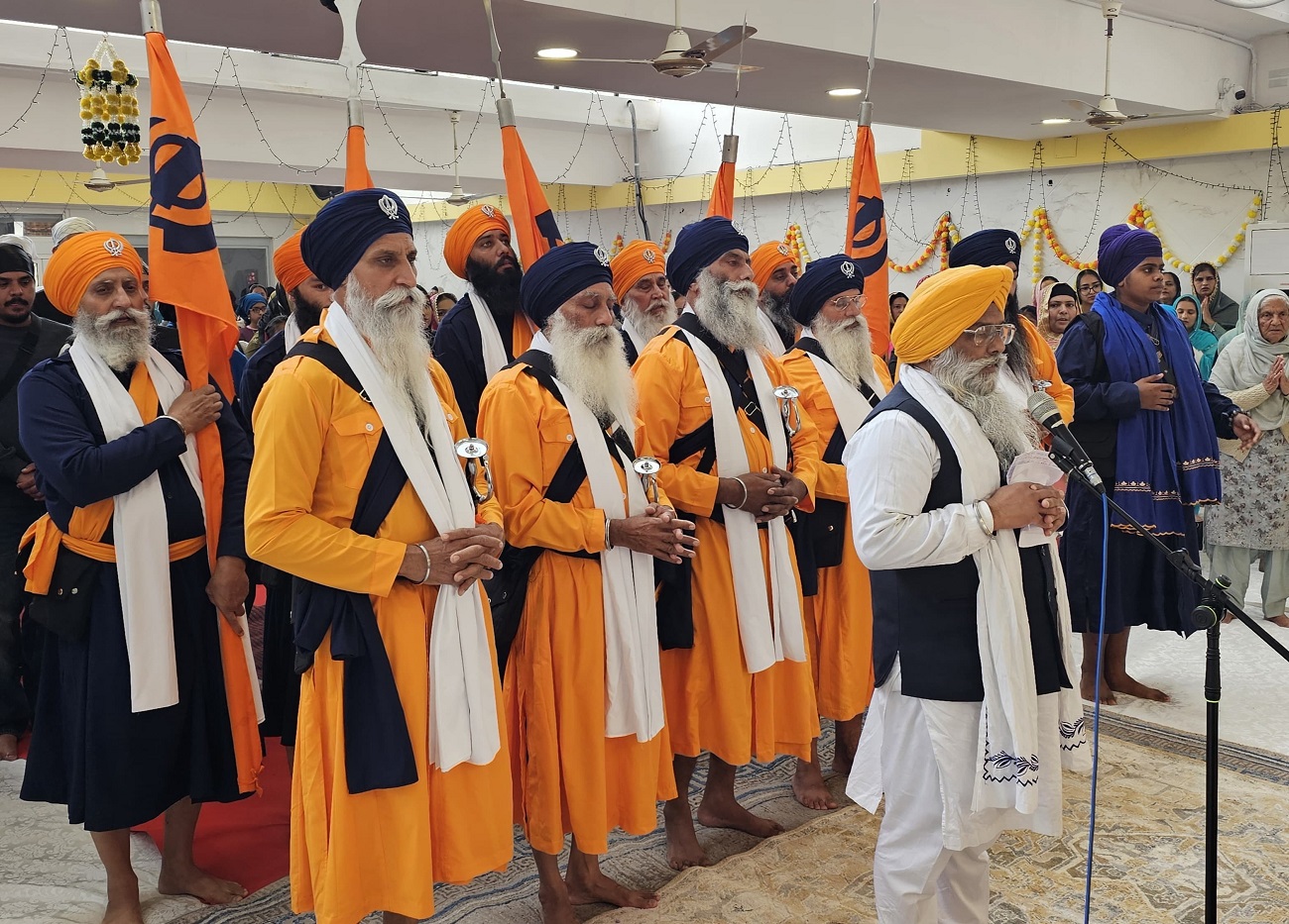 ਗੁਰੂ ਨਾਨਕ ਦੇਵ ਜੀ ਦੇ ਪ੍ਰਕਾਸ਼ ਪੁਰਬ ਮੌਕੇ ਸਜੇ ਨਗਰ ਕੀਰਤਨ ਵੇਲੇ ''ਬੋਲੇ ਸੋ ਨਿਹਾਲ'' ਦੇ ਜੈਕਾਰਿਆਂ ਨਾਲ ਗੂੰਜਿਆ ਪਾਰਮਾ