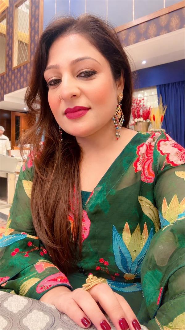 dress  matching earrings  look