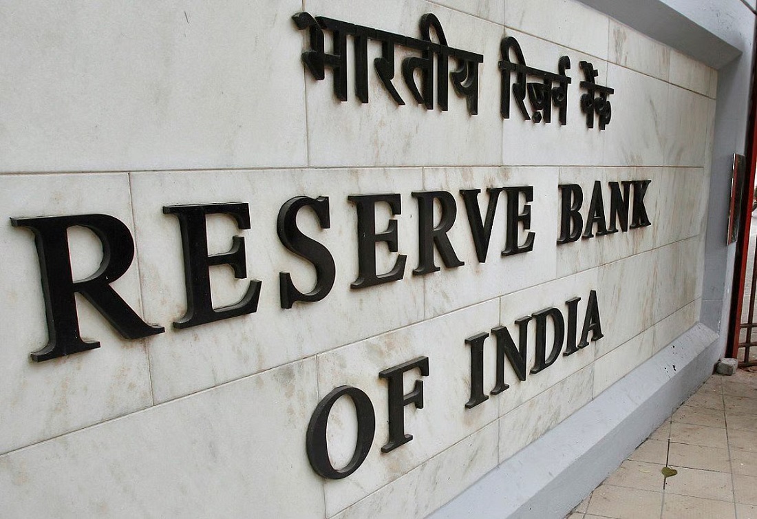 ਮੁੜ ਵਧੇਗਾ ਜੇਬ ''ਤੇ ਬੋਝ! RBI ਦੇ ਇਸ ਫੈਸਲੇ ਨਾਲ ਕਿਵੇਂ ਮਹਿੰਗੇ ਹੋਣਗੇ ਲੋਨ