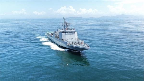 navy  indigenous warship  samarthak  ministry of defence