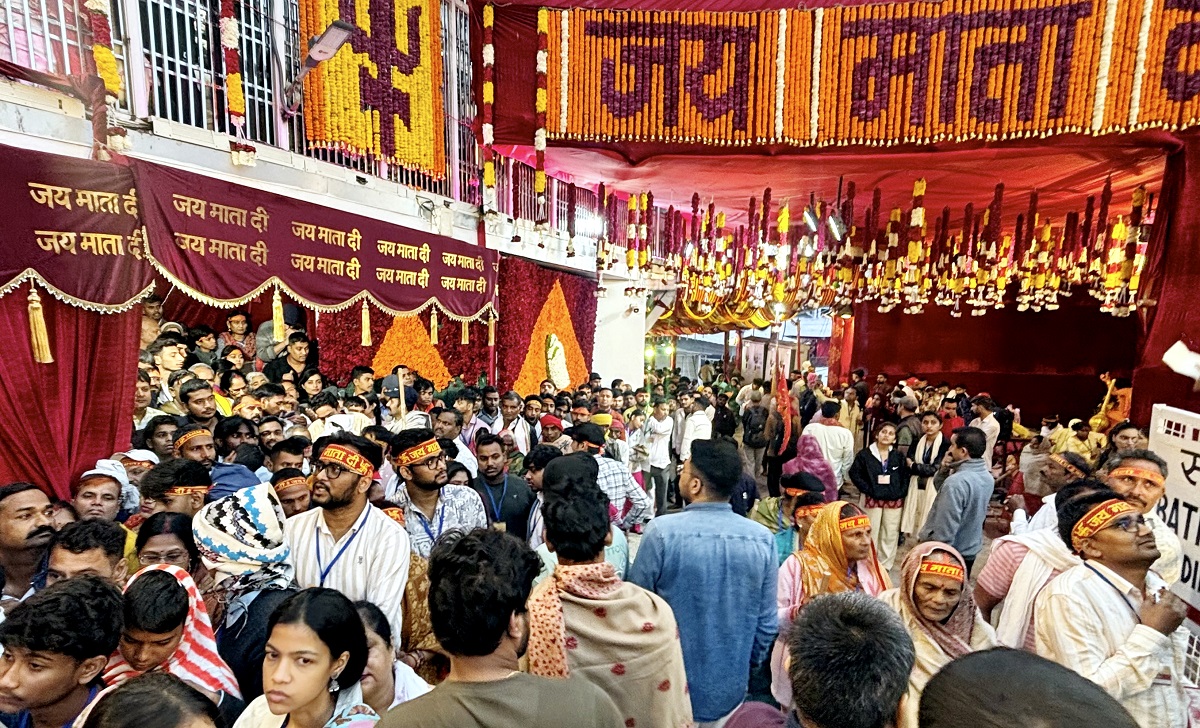 ਜਾਰੀ ਨਰਾਤਿਆਂ ’ਚ ਹੁਣ ਤੱਕ 2.23 ਲੱਖ ਸ਼ਰਧਾਲੂਆਂ ਨੇ ਮਾਂ ਵੈਸ਼ਨੋ ਦੇਵੀ ਦੇ ਕੀਤੇ ਦਰਸ਼ਨ