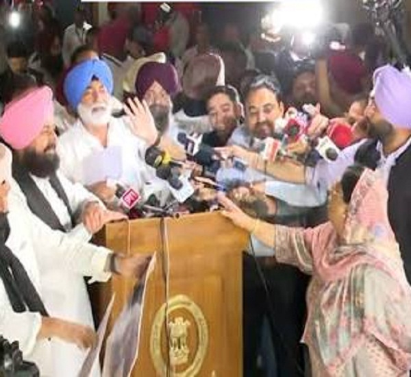 ਪੰਜਾਬ ਵਿਧਾਨ ਸਭਾ ਦੇ ਆਖ਼ਰੀ ਦਿਨ ਸੁਖਪਾਲ ਖਹਿਰਾ ਅਤੇ ਸਰਵਜੀਤ ਮਾਣੂੰਕੇ ਵਿਚਾਲੇ ਖੜਕੀ