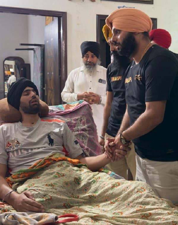 producer amanpreet singh met former kabaddi player veeri dhaipai