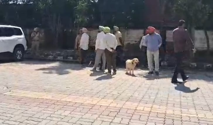 ਗੁਰਦਾਸਪੁਰ DC ਦਫਤਰ ''ਤੇ ਗ੍ਰਨੇਡ ਹਮਲੇ ਦੀਆਂ ਖਬਰਾਂ ਵਿਚਾਲੇ SP ਦਾ ਵੱਡਾ ਬਿਆਨ
