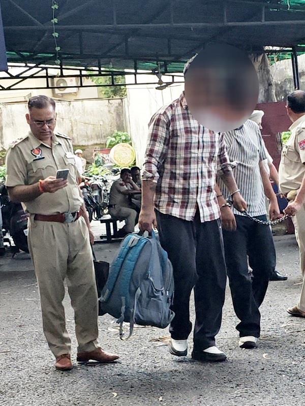 heroin and drug money seized in pathankot  three suspects arrested