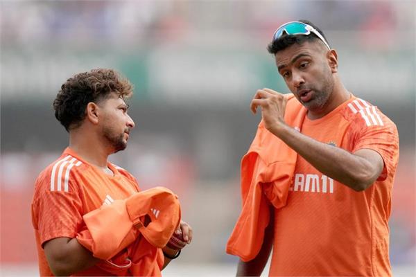 ashwin on kuldeep