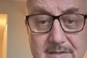 anupam kher expresses displeasure over use of abusive language against pm modi