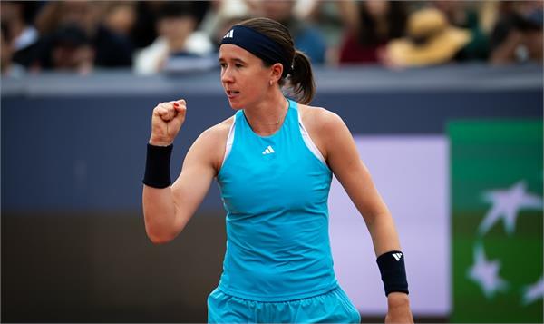 china open  nikola bartunkova defeated aryna sabalenka