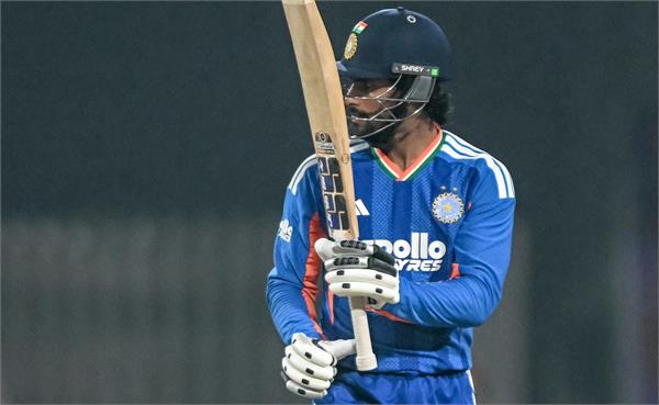 india defeated new zealand by 4 wickets