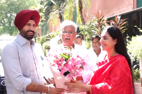 ਪੰਜਾਬ ਛੱਡ ਕੇ ਲੰਡਨ ਜਾਣ ਦੀਆਂ ਖ਼ਬਰਾਂ ''ਤੇ ਰਾਜਾ ਵੜਿੰਗ ਦਾ ਵੱਡਾ ਬਿਆਨ, ਖੋਲ੍ਹੀ ਦਿਲ ਦੀ ਗੱਲ