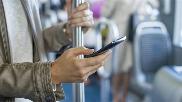 strict measures needed against mobile phone noise in public transport