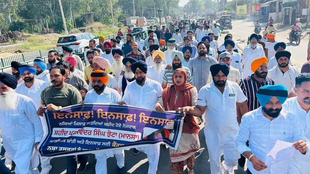 ‘ਪਰਵਿੰਦਰ ਝੋਟਾ’ ਦੇ ਕਤਲ ਦੇ ਰੋਸ ਵਜੋਂ ਕੱਢਿਆ ਕੈਂਡਲ ਮਾਰਚ