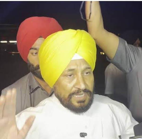 charanjit channi conducted a raid at an illegal mining site in ropar