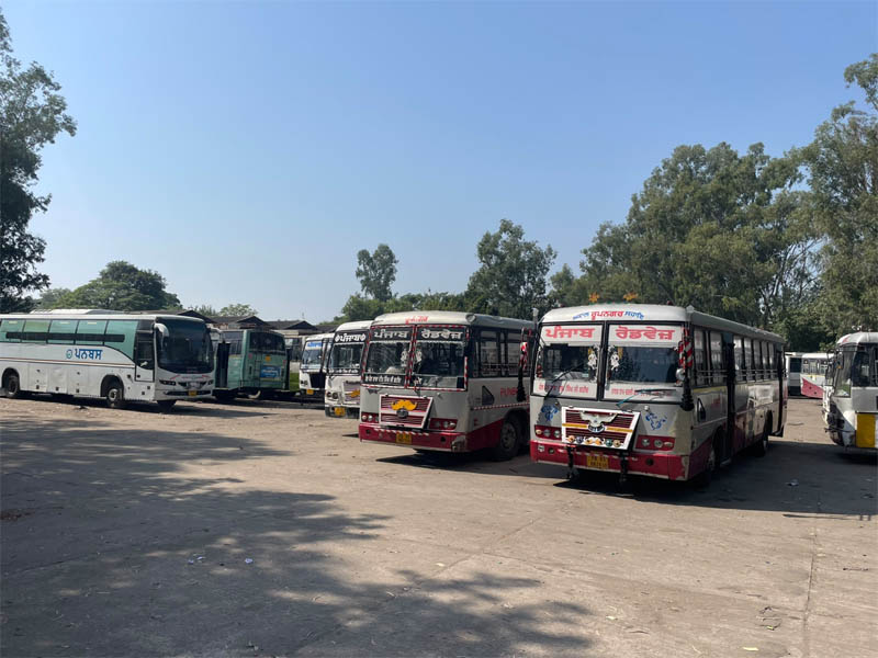 ਸਰਕਾਰੀ ਬੱਸਾਂ ਦੇ ਠੇਕਾ ਮੁਲਾਜ਼ਮਾਂ ਨੇ ਦੂਜੇ ਦਿਨ ਵੀ ਰੋਸ ਪ੍ਰਦਰਸ਼ਨ ਕਰਕੇ ਕੱਢੀ ਭੜਾਸ