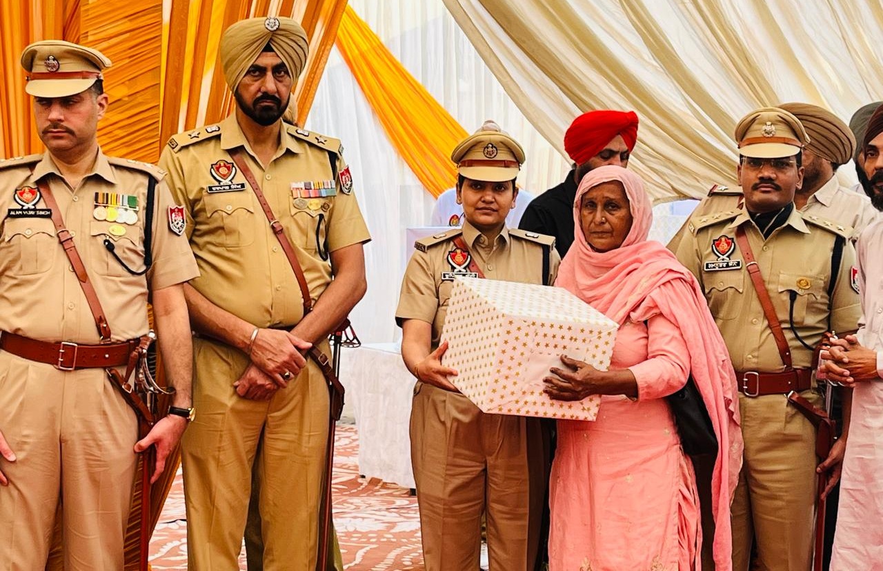 ਪੁਲਸ ਲਾਈਨਜ਼ ਲੁਧਿਆਣਾ ਵਿਖੇ ‘ਪੁਲਸ ਯਾਦਗਾਰੀ ਦਿਵਸ’ ਮਨਾਇਆ