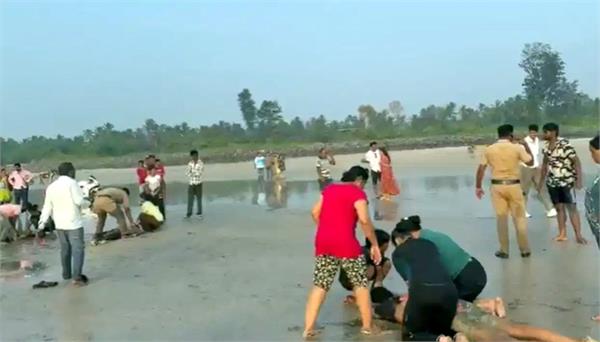students drown at diveagar beach