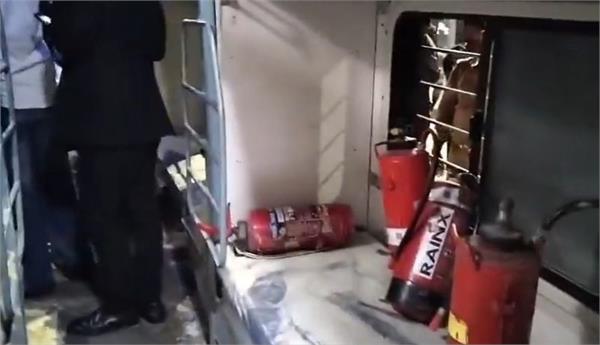 fire breaks out in sleeper coach of shaheed express in bijnor