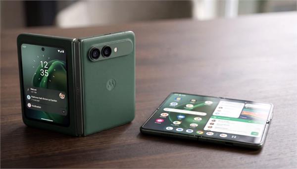 motorola to launch new foldable phone