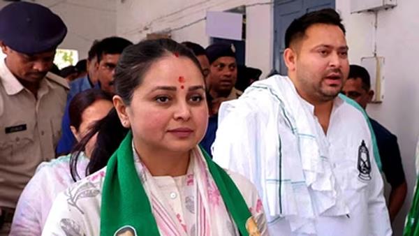 lalu  s daughter rohini targets family