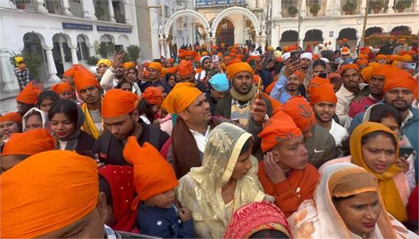 more than 1 lakh devotees paid obeisance at takht patna sahib