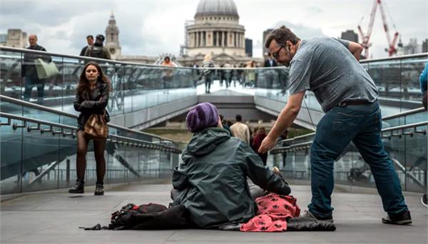 every 10th person in britain is poor